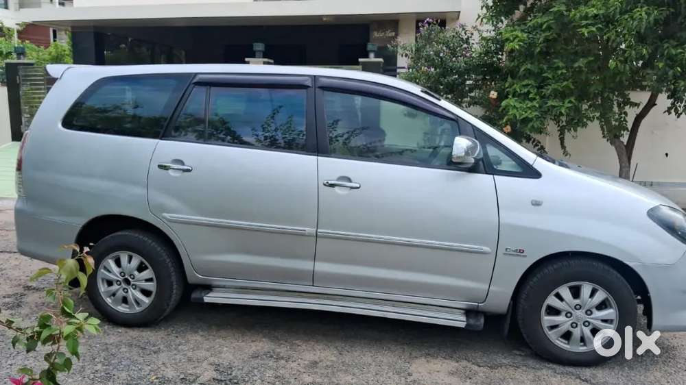 Toyota Innova 2011 Diesel Well Maintained