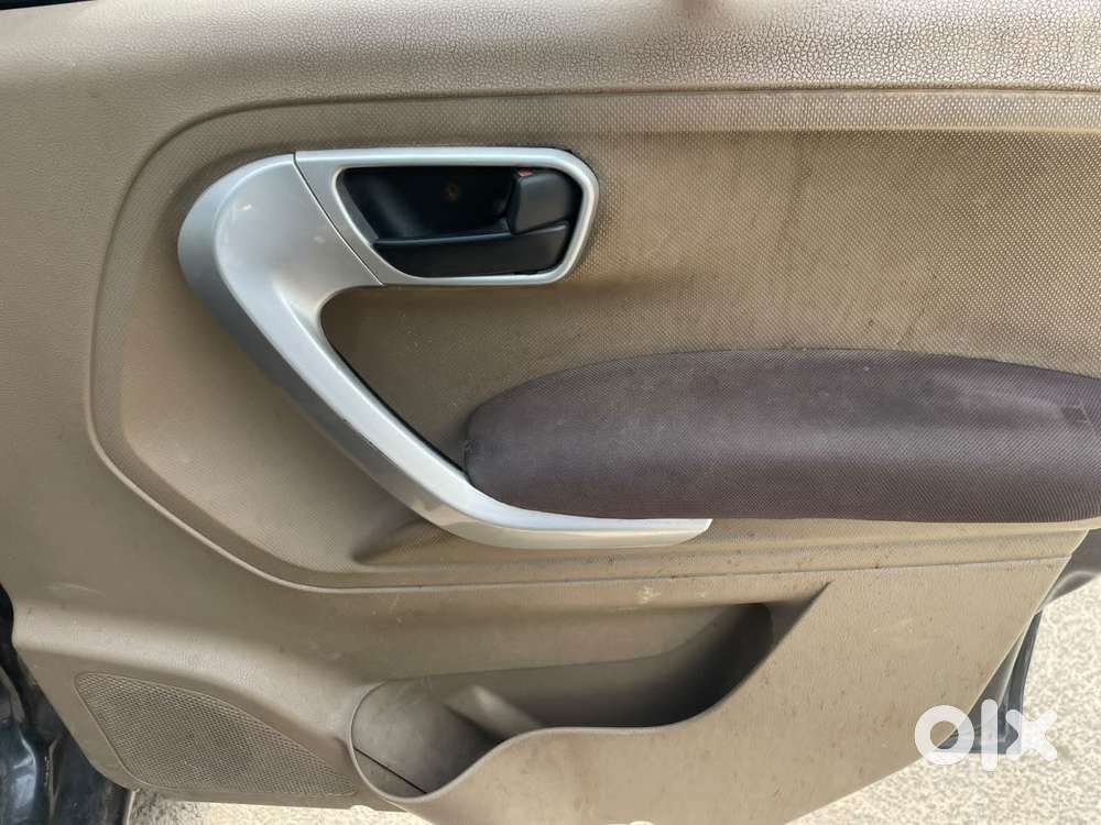 Mahindra Tuv 300 T8, 2016, Diesel