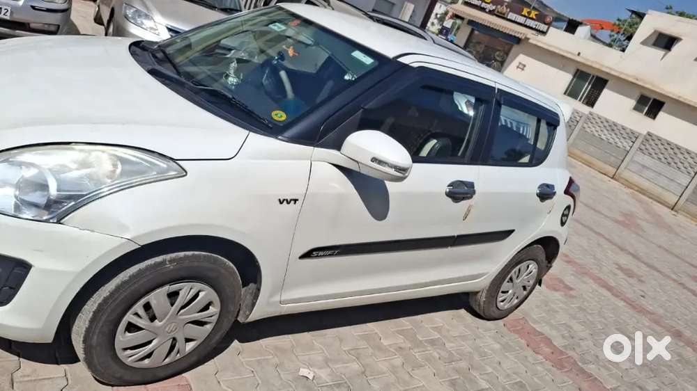 Maruti Suzuki Swift 2015 Manual Petrol