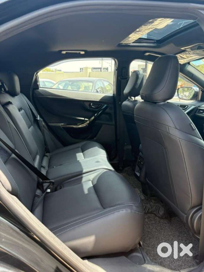 Tata Nexon Fearless Pr S 1.2 Revotron Petrol 7 Dca  Dt, 2024, Petrol