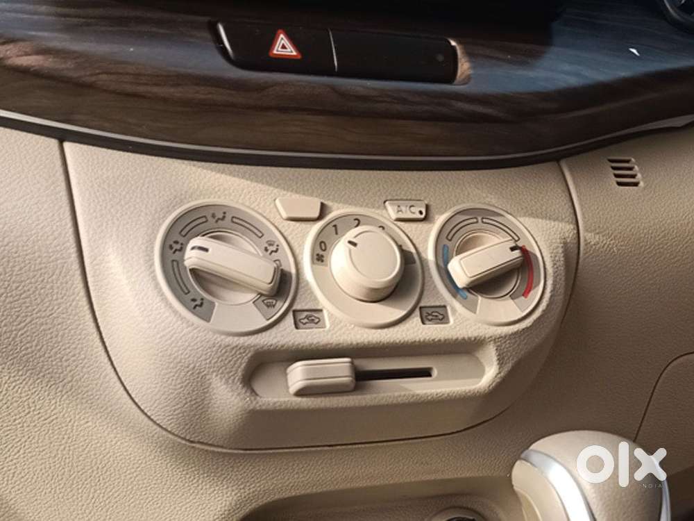 Maruti Suzuki Ertiga Vxi At Petrol, 2021, Petrol