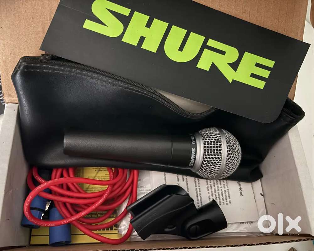 Shure SM 58 Dynamic MIC new with Box with cable and holder original