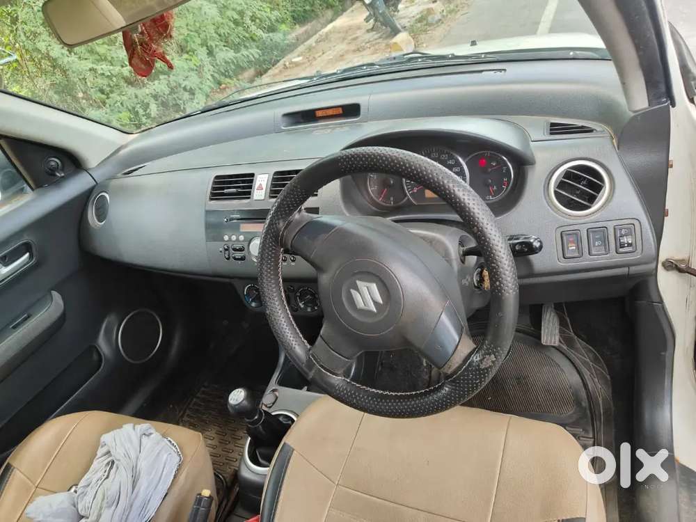Maruti Suzuki Swift Dzire 2011