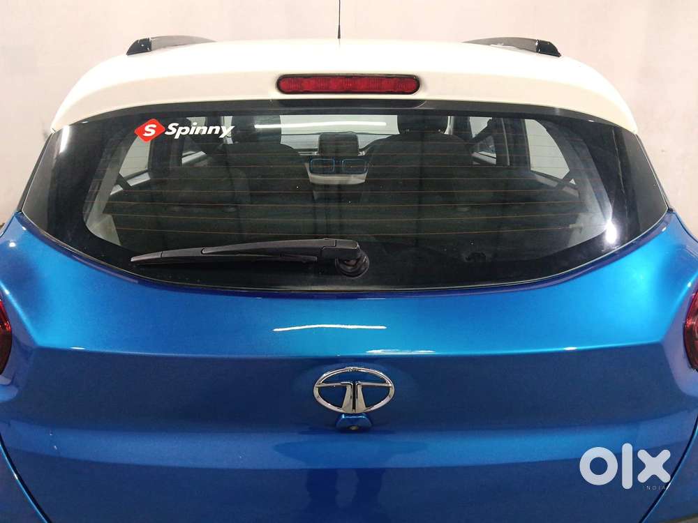 Tata Punch 1.2 Revotron Creative Dual Tone, 2021, Petrol