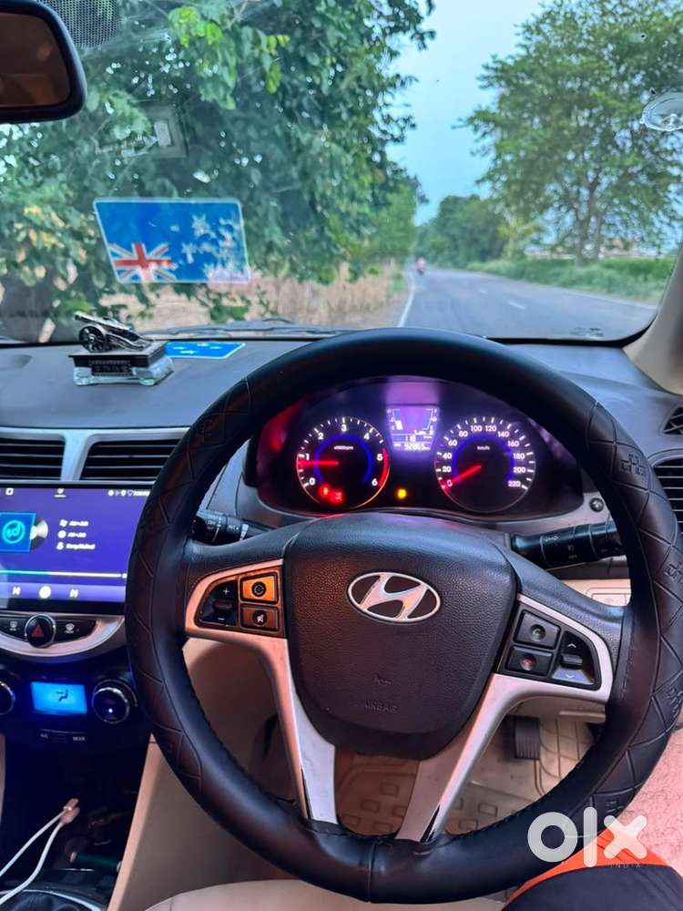 Hyundai Fluidic Verna 2011