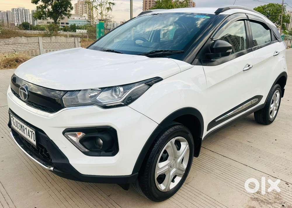 Tata Nexon, 2023, Petrol