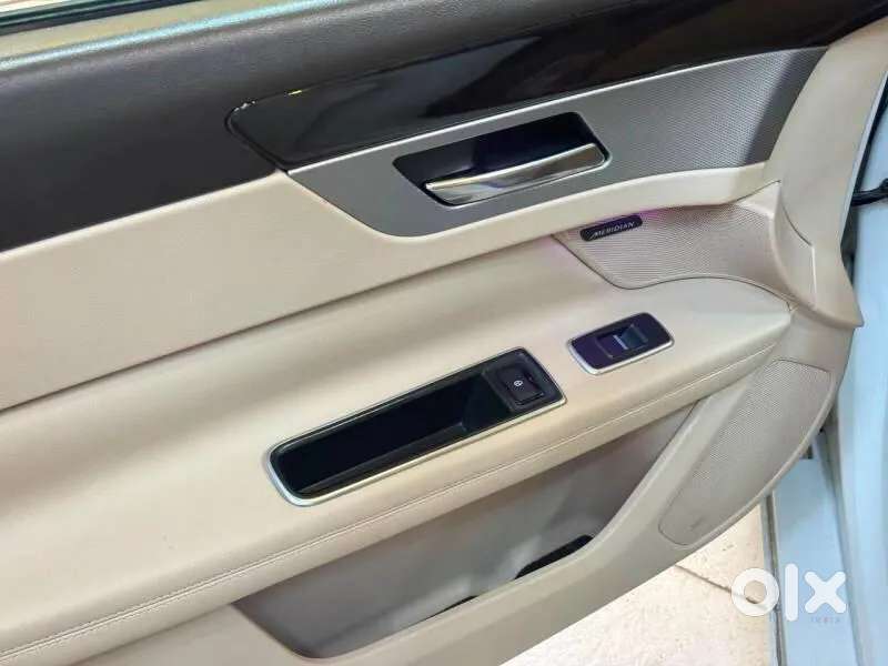 Jaguar Xf, 2019, Petrol