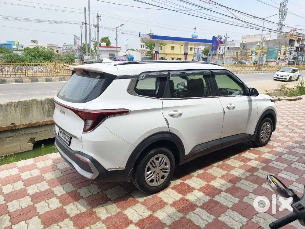 Kia Carens 2022 Petrol Well Maintained