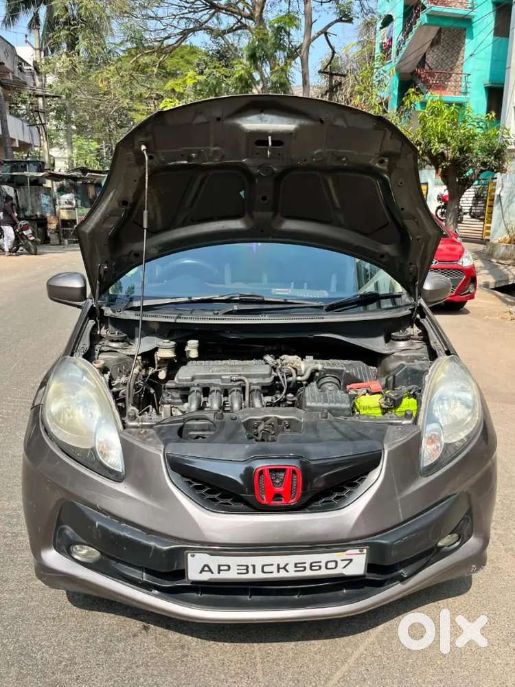 Honda Brio 2013 Petrol Well Maintained