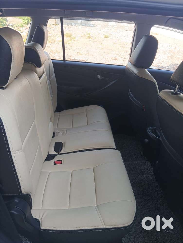 Toyota Innova Crysta 2.4 G Mt 8s, 2023, Diesel