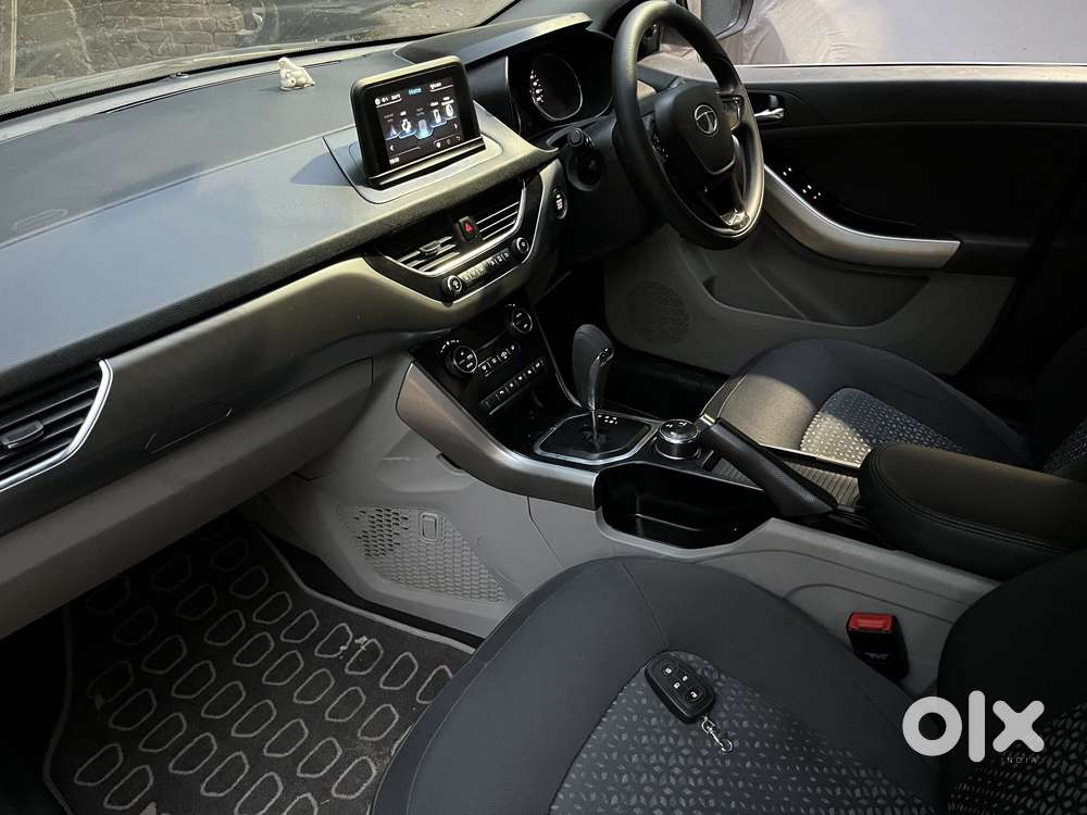 Tata Nexon 1.2 Revotron Xza Plus Dualtone, 2018, Cng & Hybrids