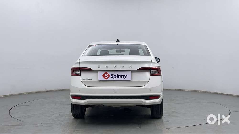 Skoda Slavia Ambition 1.0l Tsi Mt, 2022, Petrol