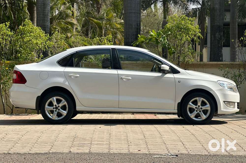Skoda Rapid 1.5 Tdi At Ambition Plus, 2015, Diesel