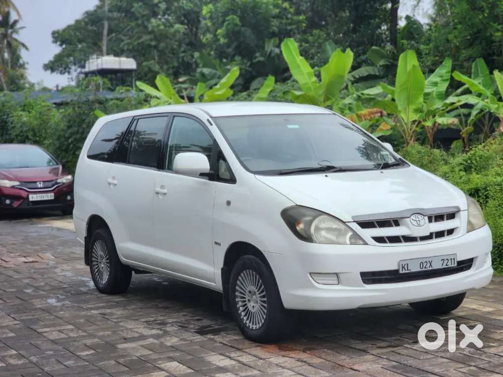 Toyota Innova 2006 Petrol Well Maintained G1 Company Service