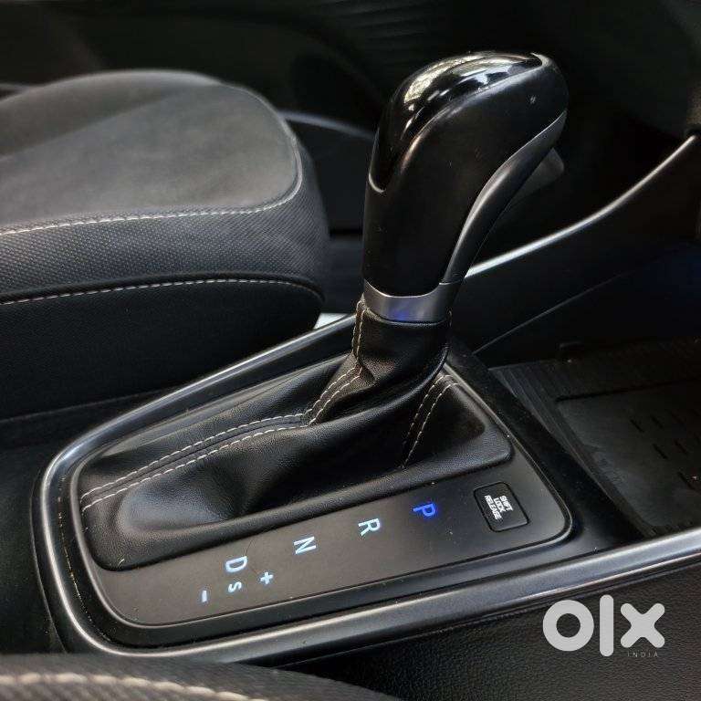 Hyundai New I20 1.2 Asta Ivt, 2022, Petrol