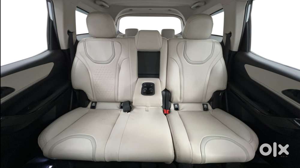 Mahindra Xuv700 2.2 Ax 5 Diesel At 7 Str, 2023, Diesel