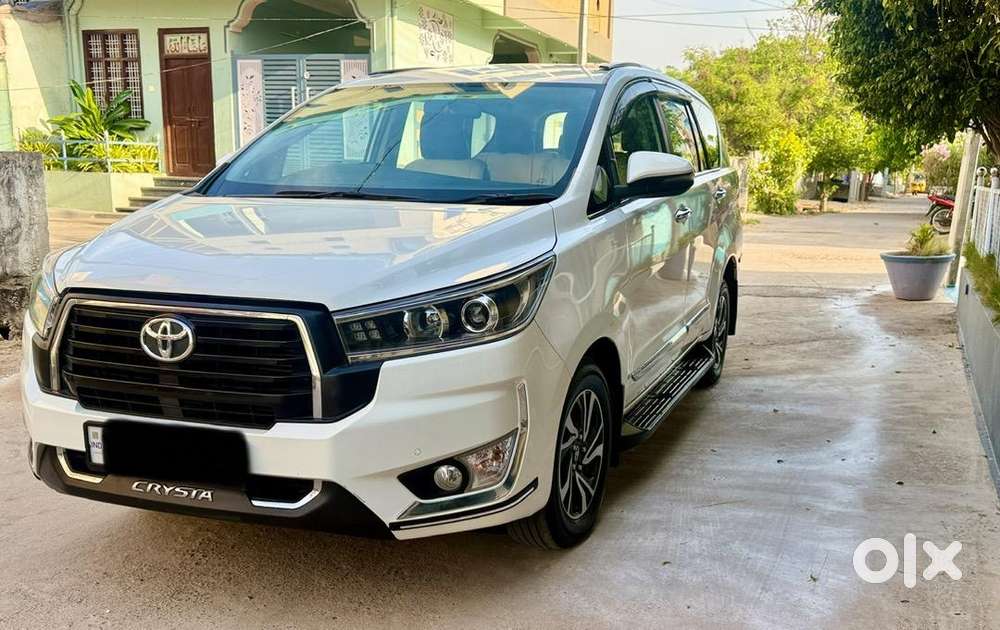 Toyota Innova Crysta 2023 Diesel Well Maintained