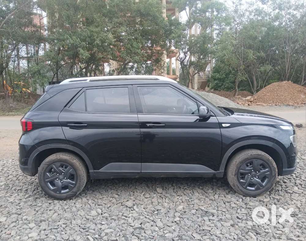 Hyundai Venue S Petrol 2023