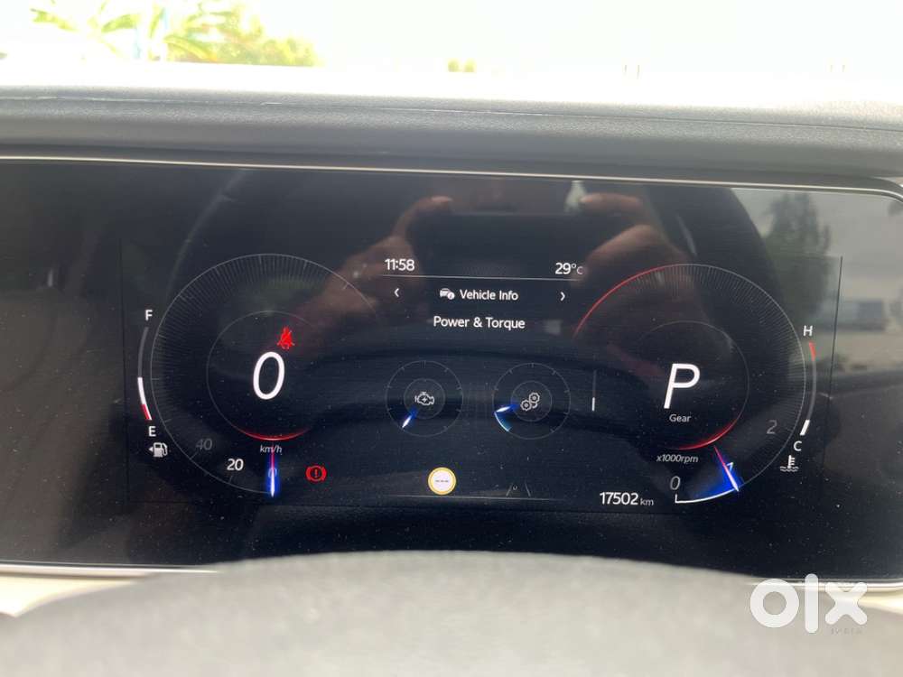 Closer To Brand New Mahindra Xuv 700 Automatic Car Available For Sale