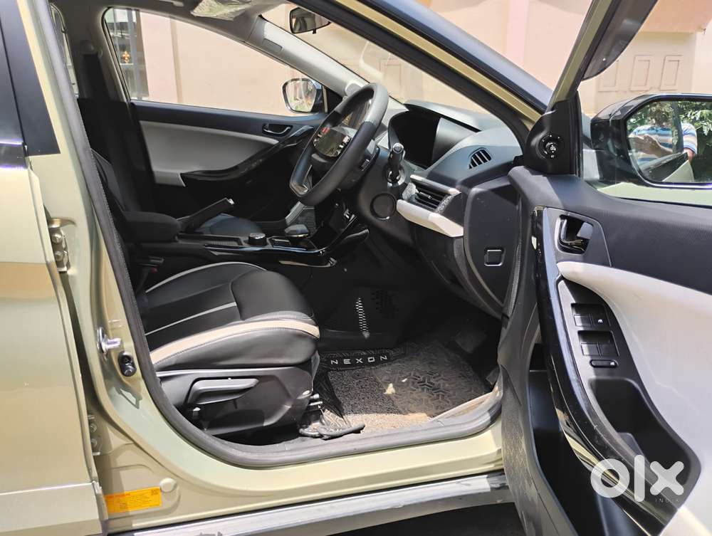 Tata Nexon Creative Plus S 1.2 Revotron Petrol 6 Amt, 2025, Petrol