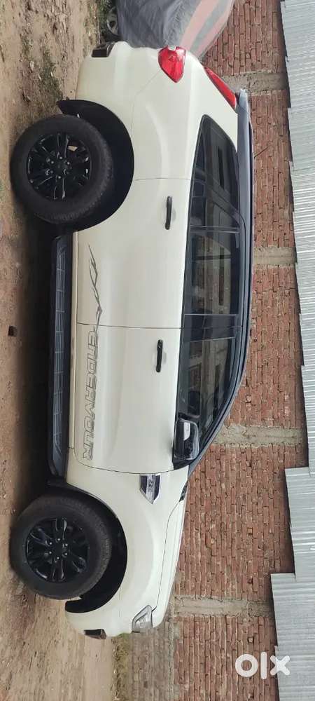 Ford Endeavour 2017 Diesel Well Maintained