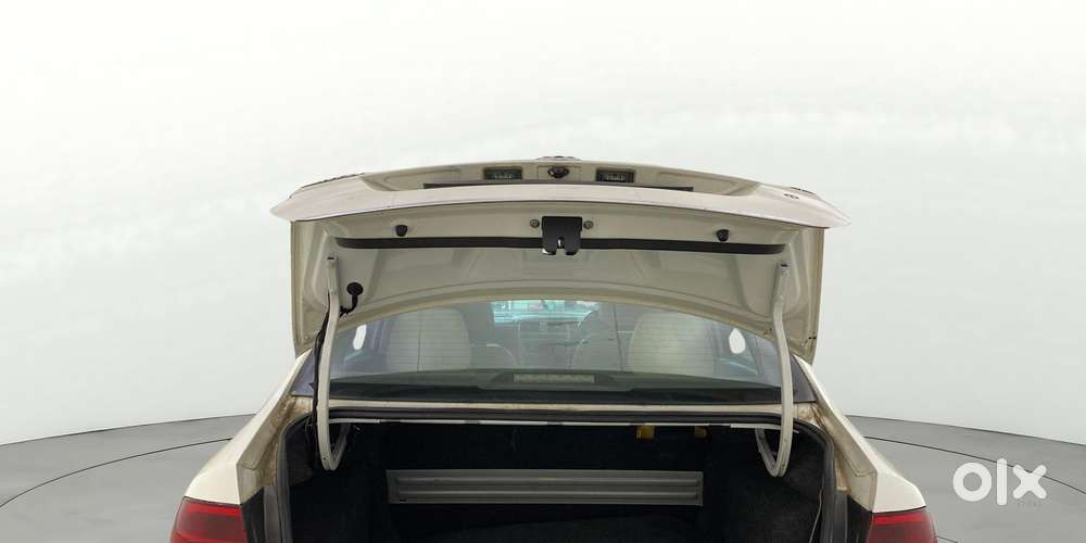 Volkswagen Vento Petrol Highline At, 2014, Petrol