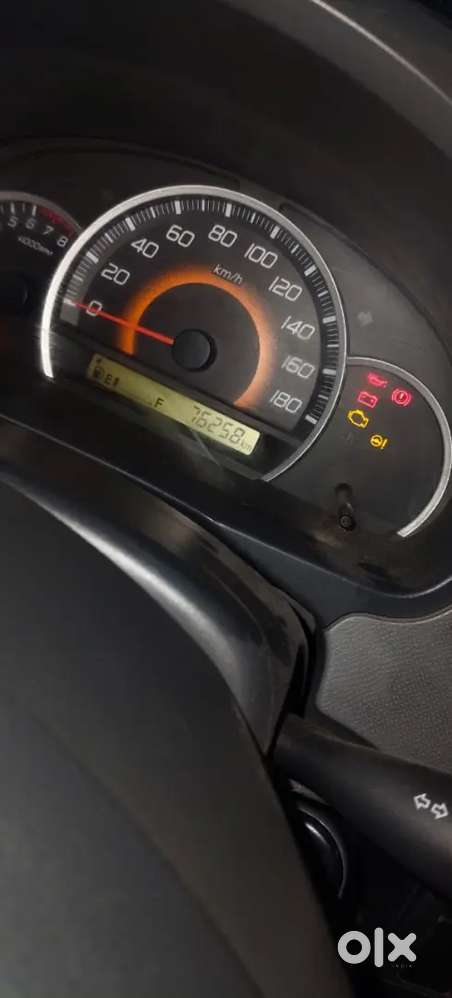 Maruti Suzuki Wagon R 2013 Second-owner Hybrid
