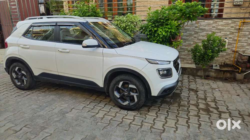 Hyundai Venue Diesel Manual 2021