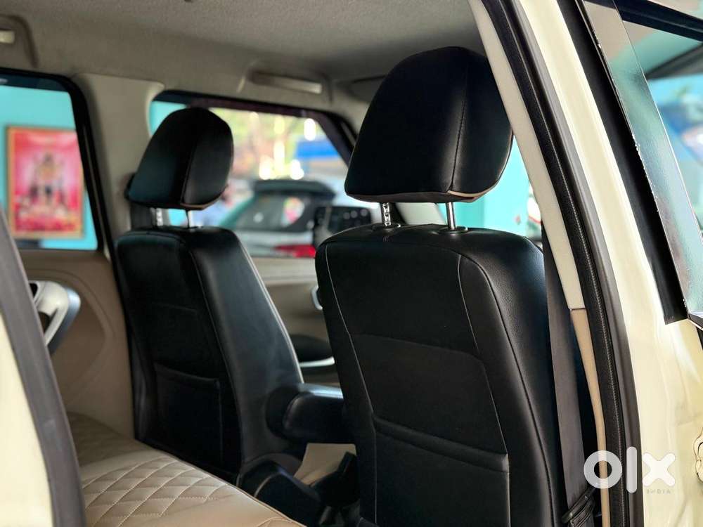 Mahindra Tuv 300 T10, 2018, Diesel