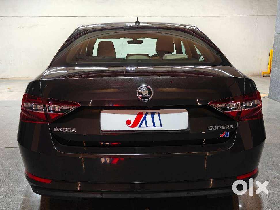 Skoda Superb Style 1.8 Tsi At, 2018, Petrol