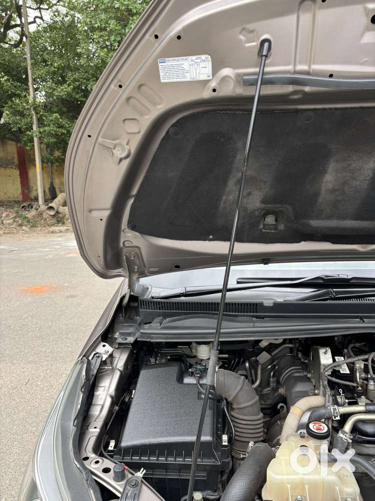 Toyota Innova Crysta 2.4 V 8 Str, 2018, Diesel