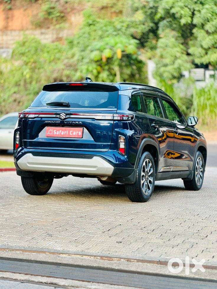 Maruti Suzuki Grand Vitara 1.5 Alpha Smart Hybrid At, 2023, Petrol