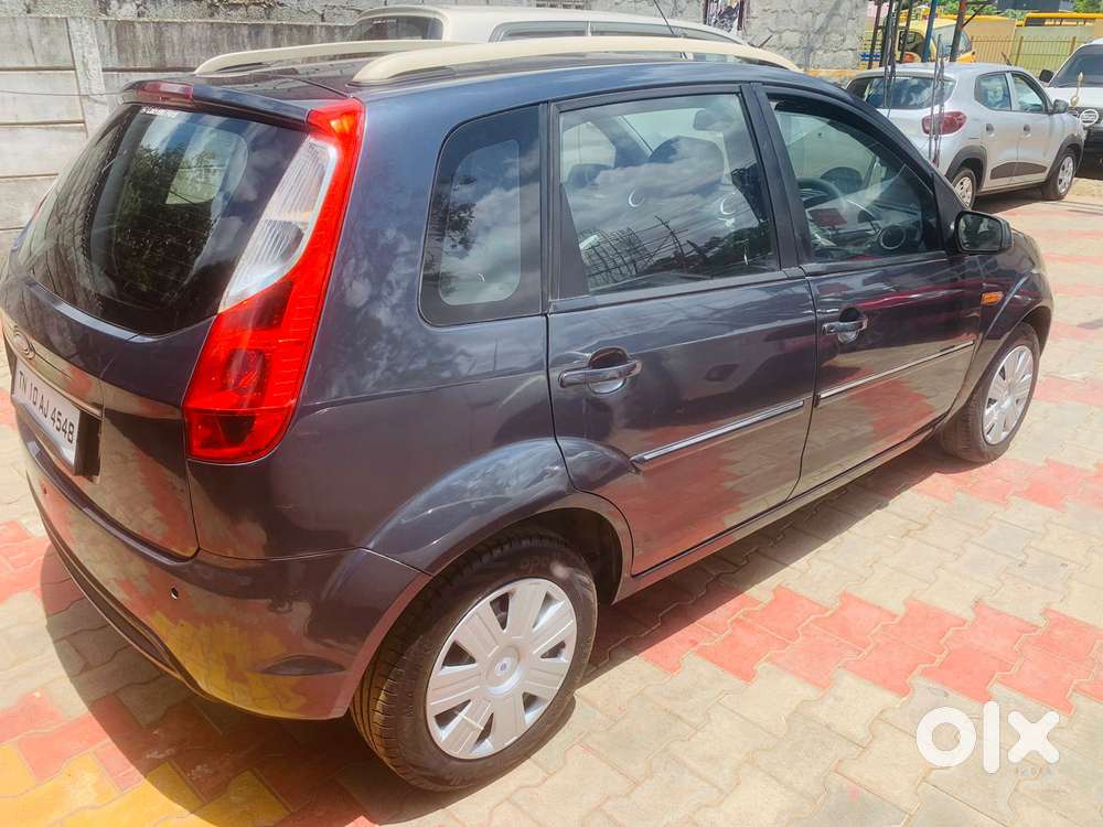 Ford Figo, 2012, Petrol