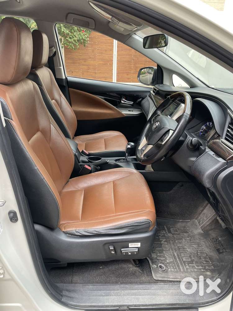 Toyota Innova Crysta 2.8z Automatic, 2018, Diesel