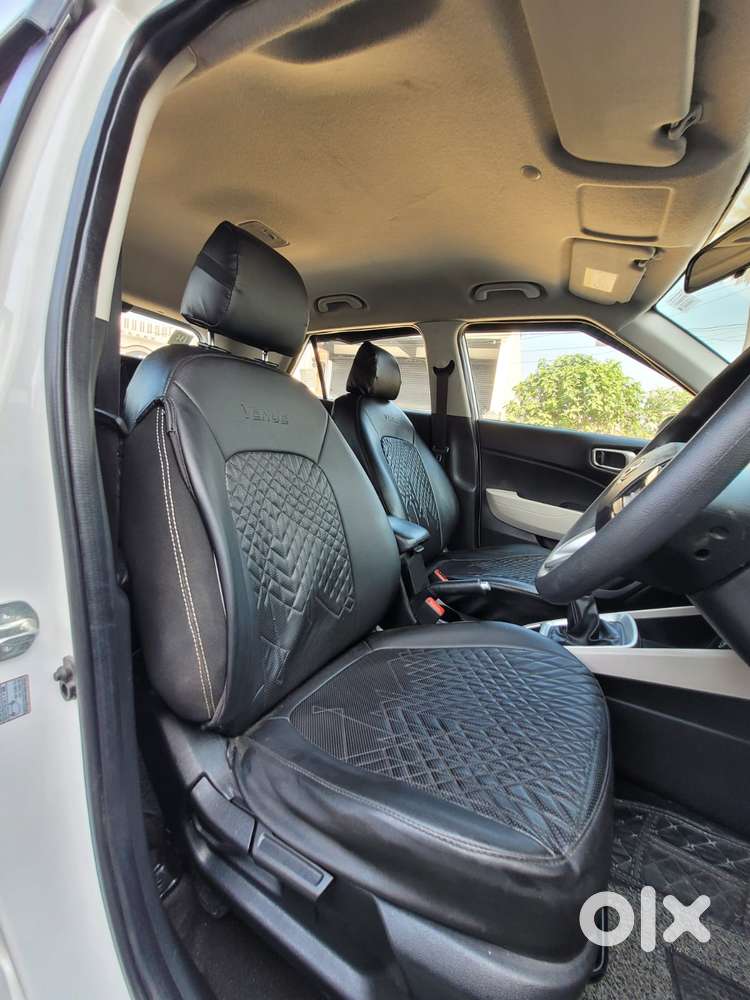 Hyundai Venue S (o) 1.2 Petrol Knight Edition, 2025, Petrol