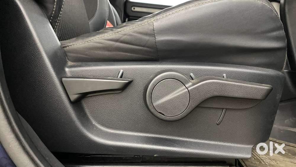 Mahindra Thar Lx 4-str Convertible At, 2021, Petrol