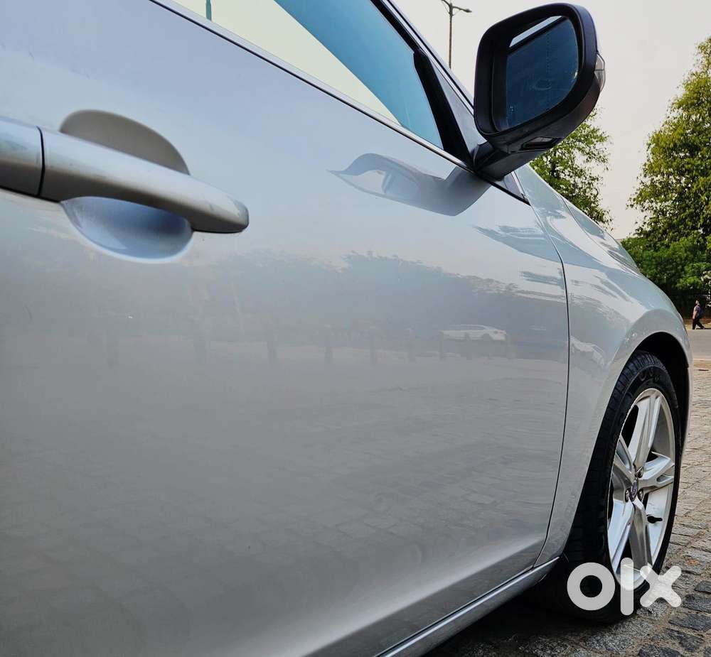 Volvo S60 D5 Inscription, 2016, Petrol