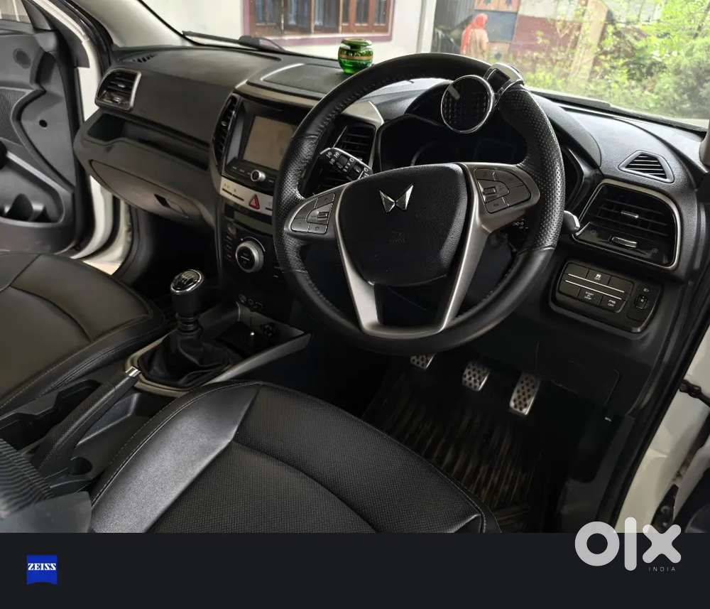 Mahindra Xuv300 2023 First Owner