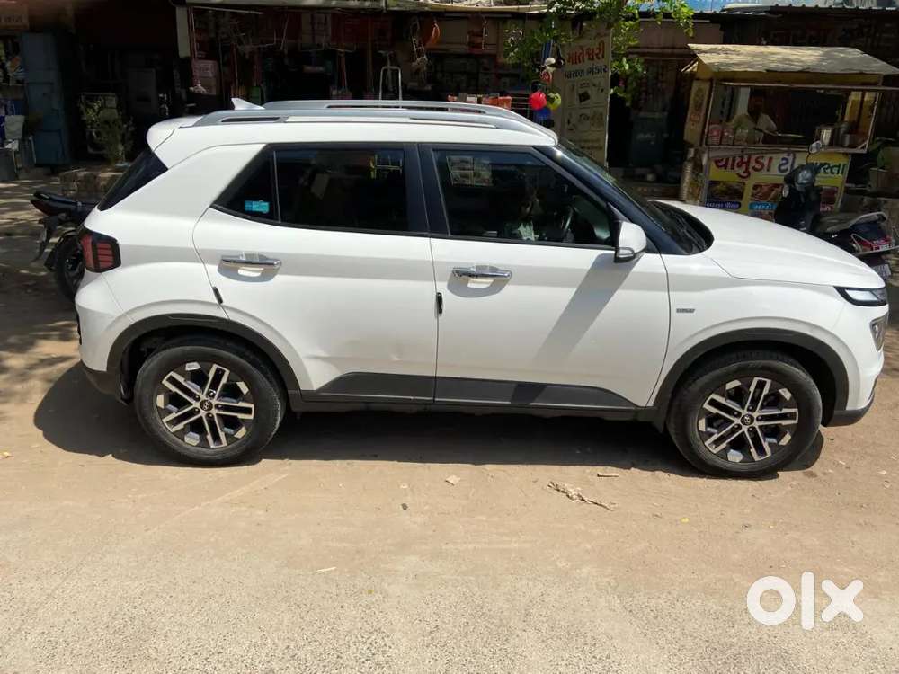 Single Hand Used Car Driven Only 15400 Km