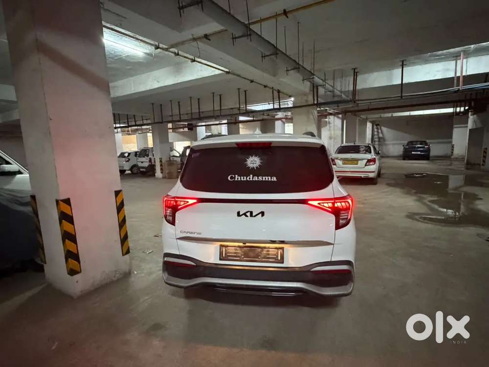 Kia Carens Prestige (o) Petrol
