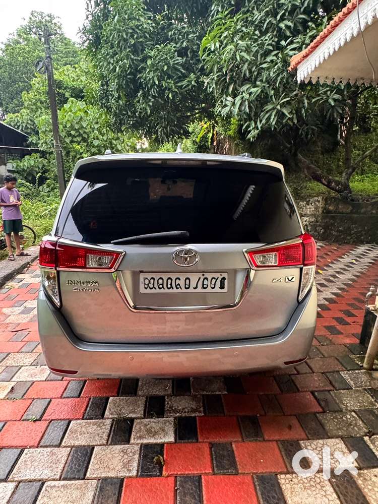 Toyota Innova Crysta 2016 Diesel Manual