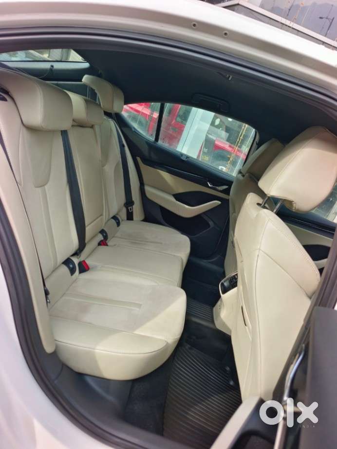 Skoda Octavia 2.0 L K Tsi At, 2022, Petrol