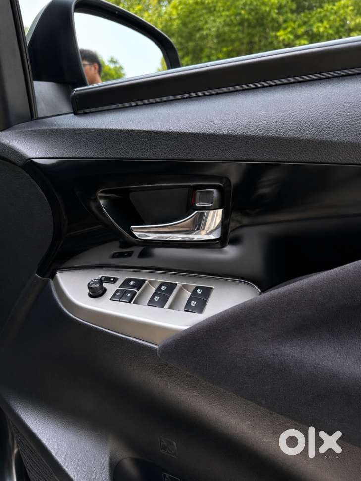 Toyota Innova Crysta 2.4 Vx Mt, 2019, Diesel