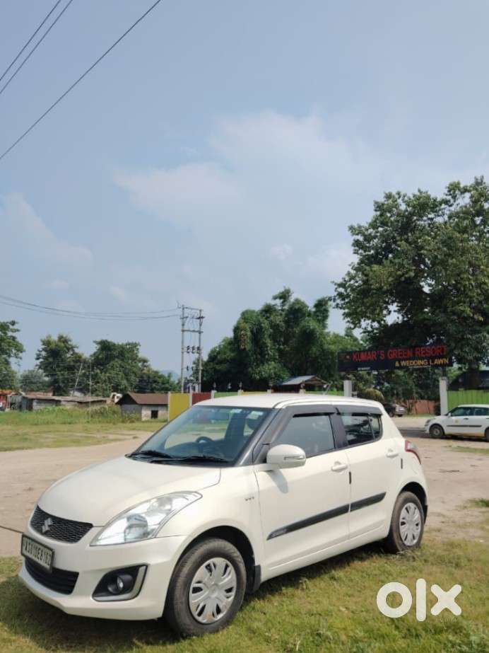 Maruti Suzuki Swift Vxi Abs Bsiv, 2017, Petrol