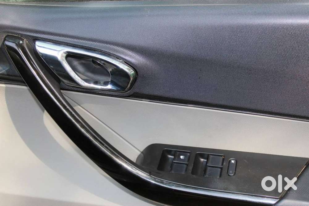 Tata Tiago 1.05 Revotorq Xz Plus Dualtone, 2018, Petrol