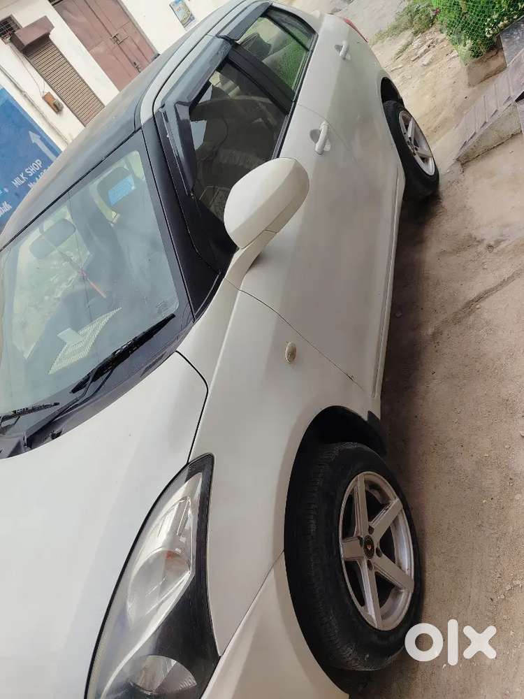 Good Condition White Colour