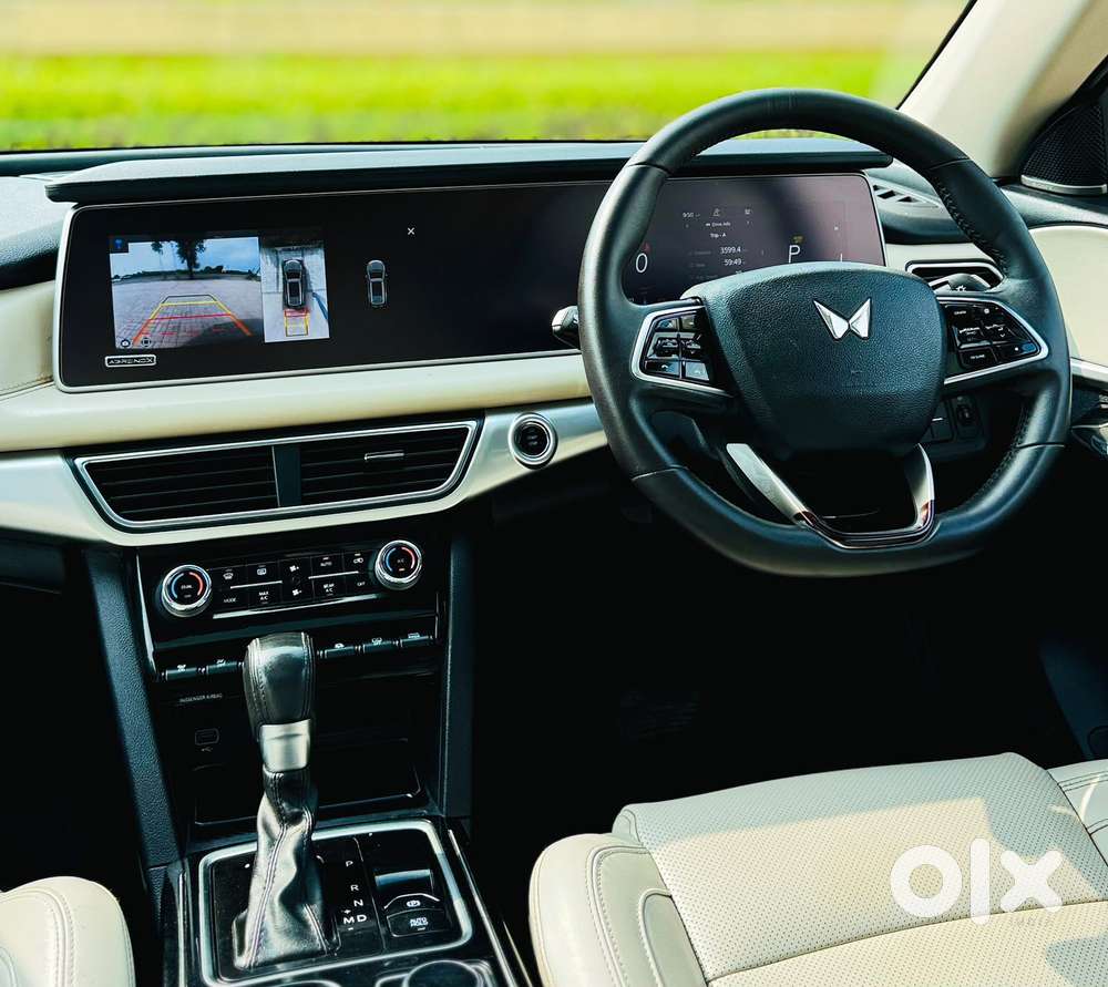 Mahindra Xuv700 Ax7 Luxury Pack Awd, 2023, Diesel
