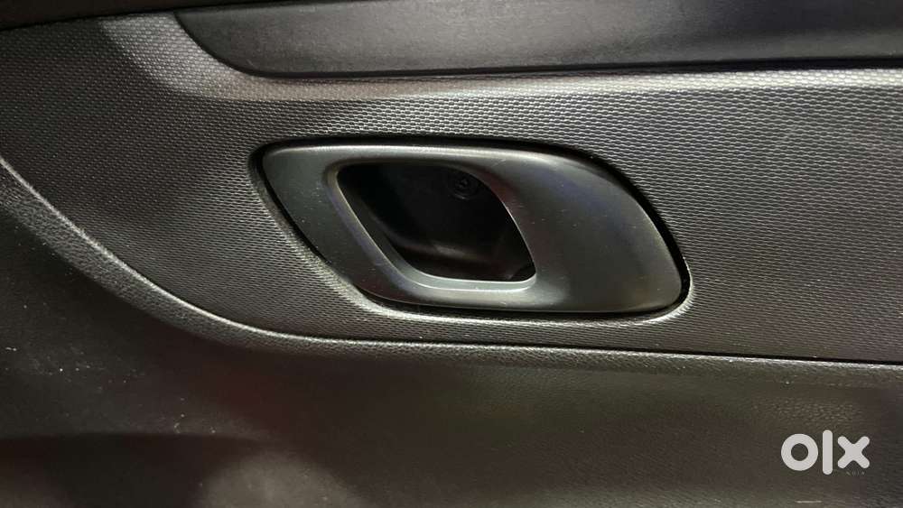 Renault Kwid 1.0 Rxt Amt Opt, 2017, Petrol