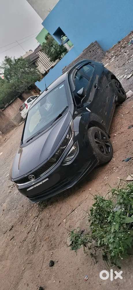 Altroz Genuine