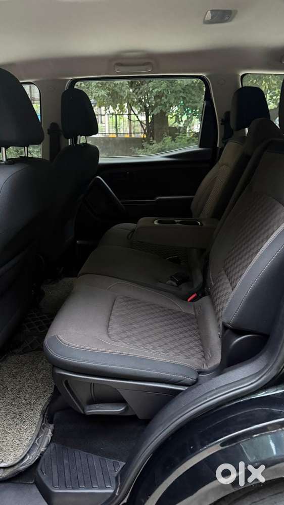Mahindra Scorpio N Z4 Petrol Mt 7 Str, 2023, Petrol